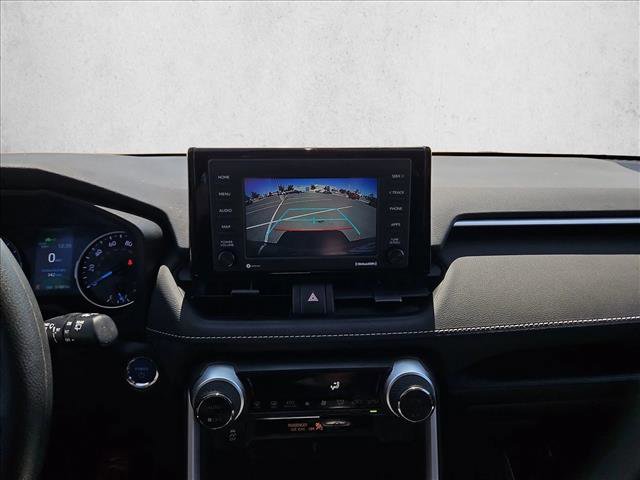 Used 2022 Toyota RAV4 XLE AWD/4WD image 14
