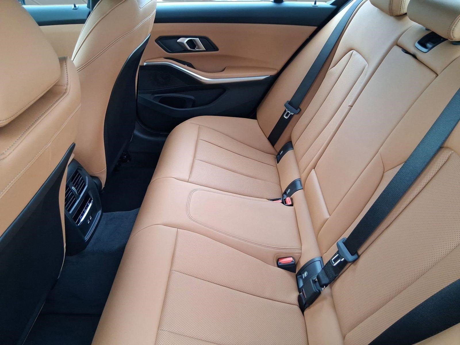 Used 2026 BMW 330i xDrive Sedan w/ Premium Package AWD/4WD image 26