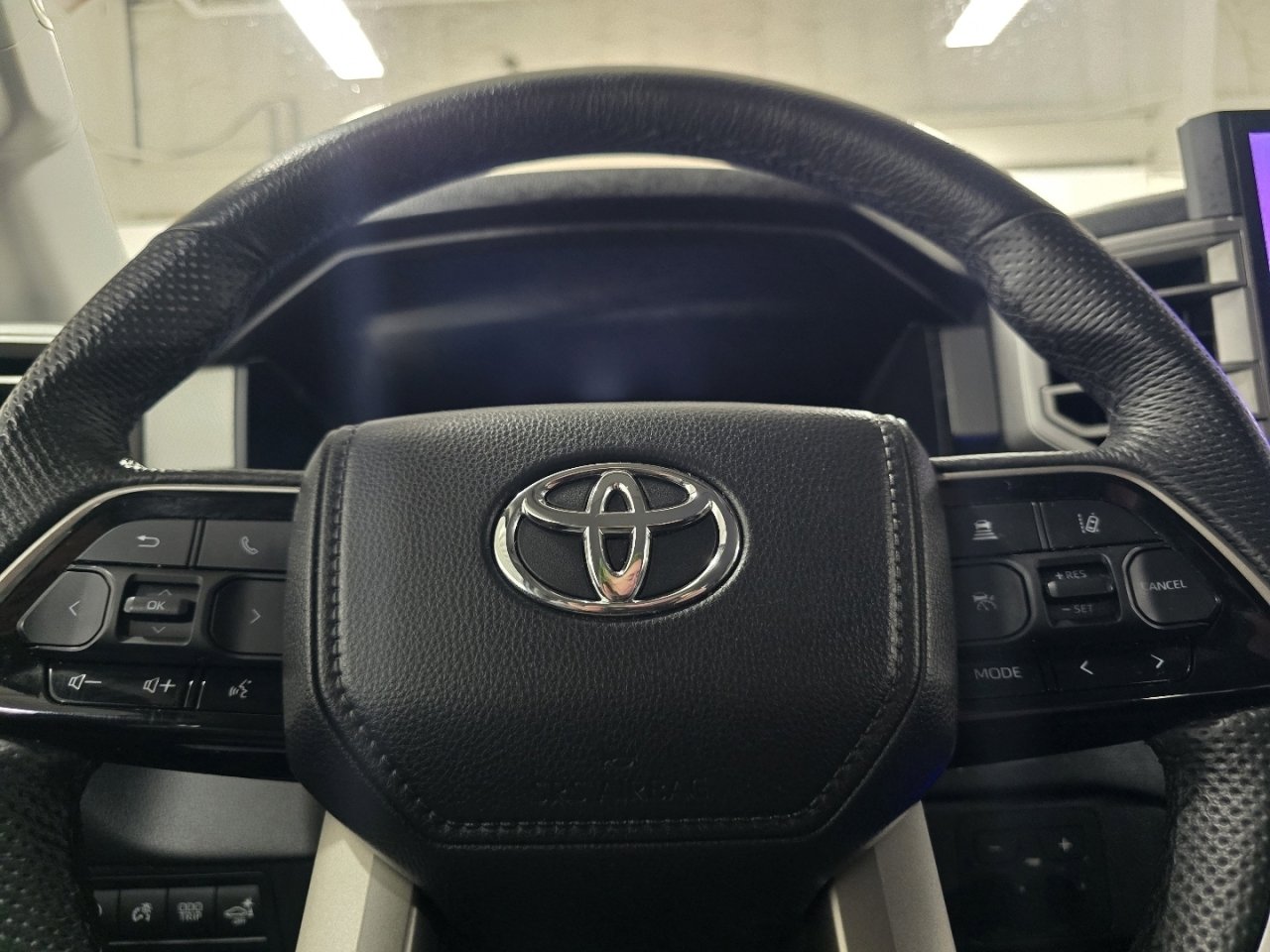 Used 2024 Toyota Tundra Limited image 27