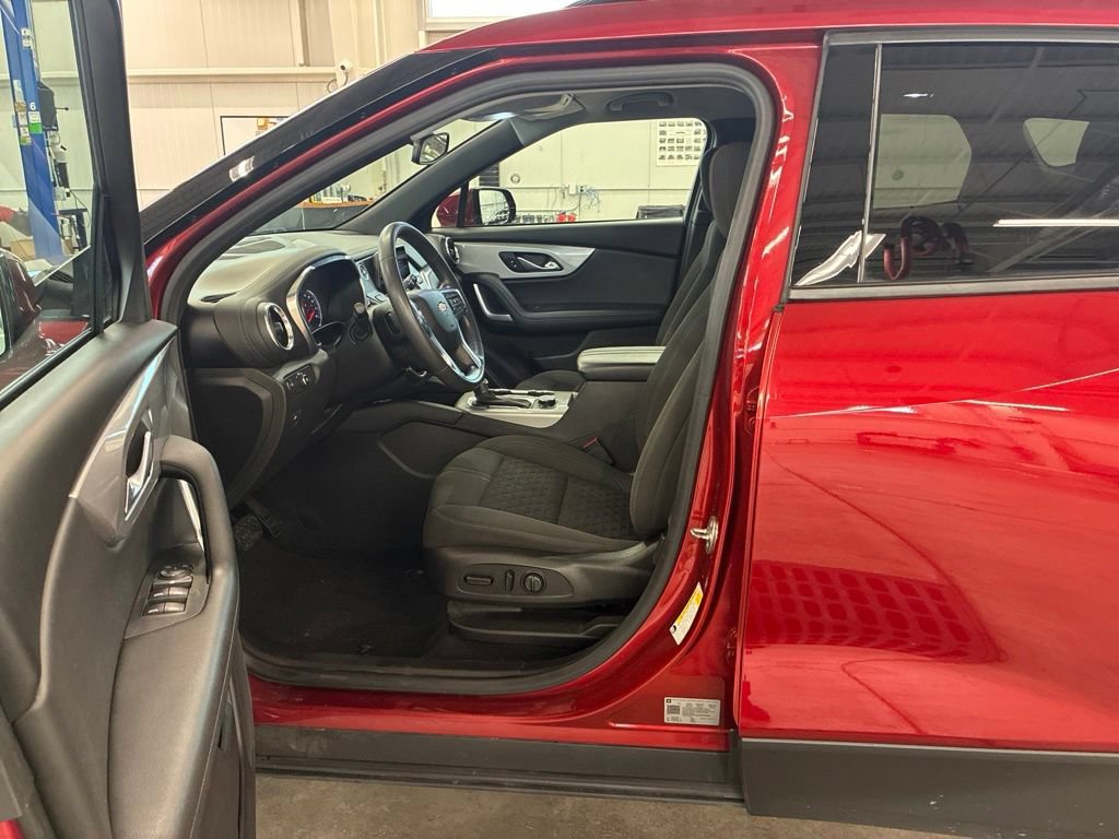 Used 2021 Chevrolet Blazer LT AWD/4WD image 14