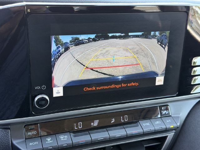Used 2025 Toyota Camry LE FWD image 17