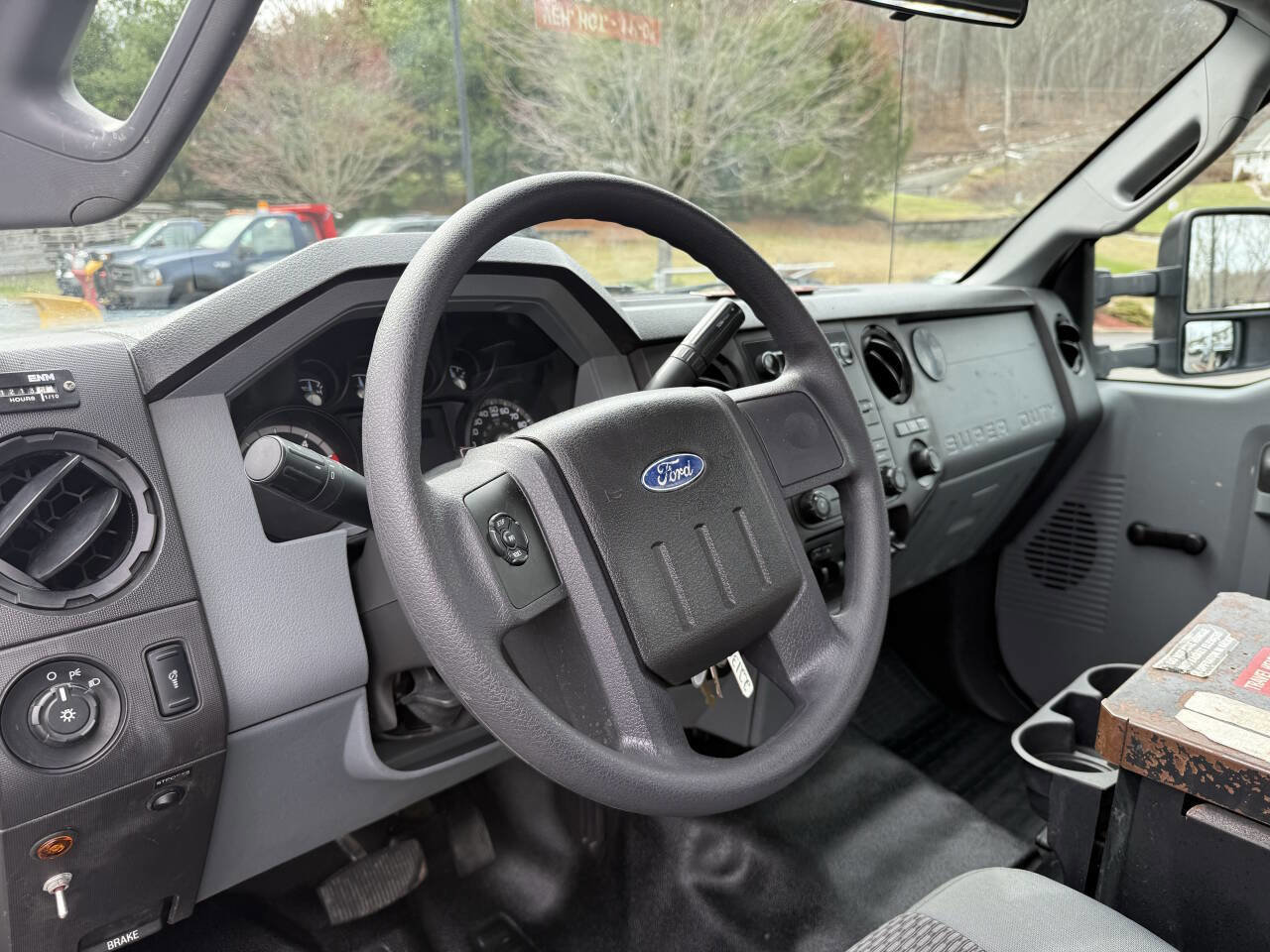 Used 2013 Ford F450 XL w/ Heavy Service Suspension Pkg image 15