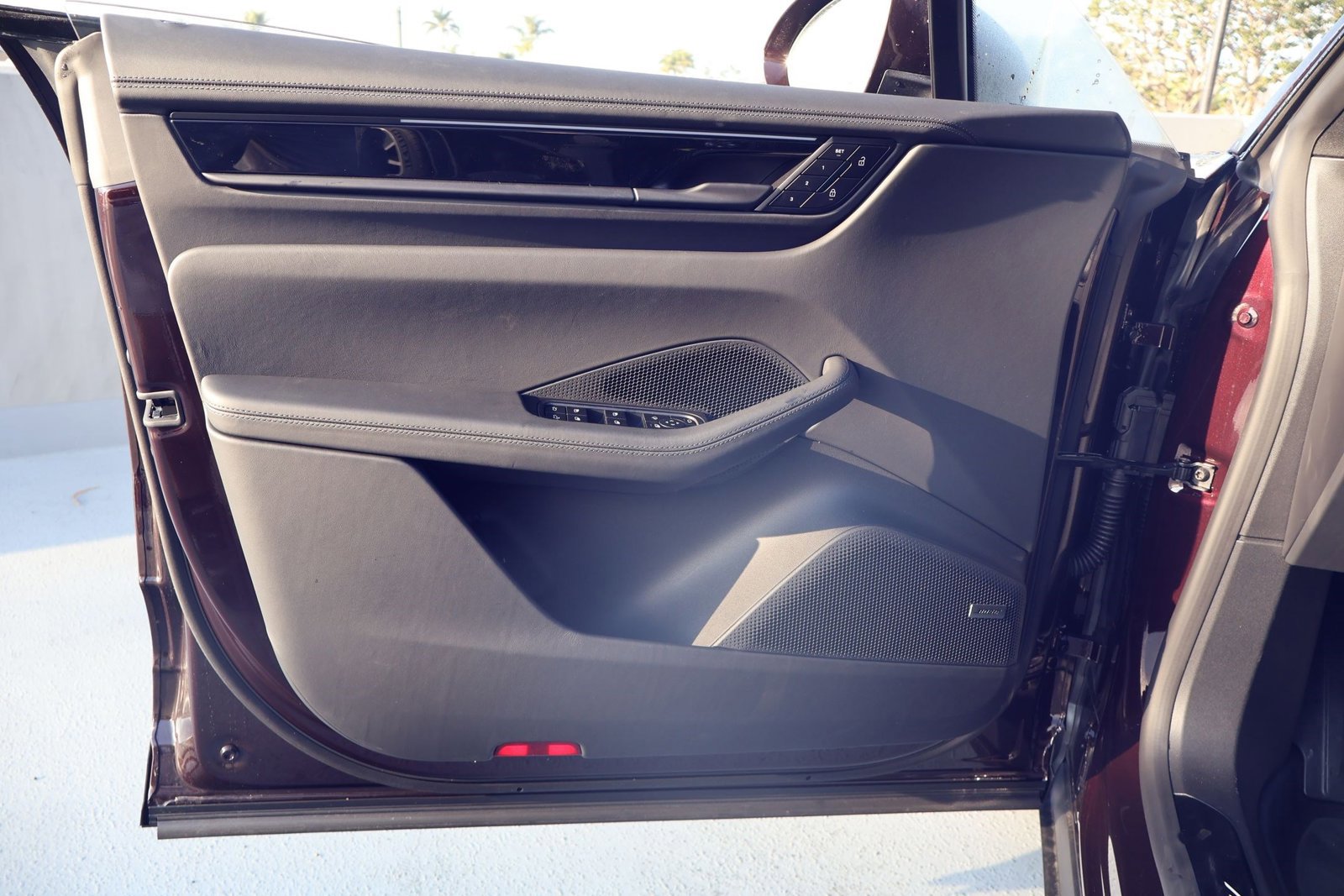 New 2025 Porsche Macan 4 Electric image 13