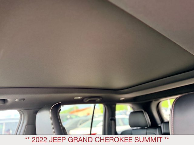 Certified 2022 Jeep Grand Cherokee Summit w/ Adv Protech Group IV AWD/4WD image 22