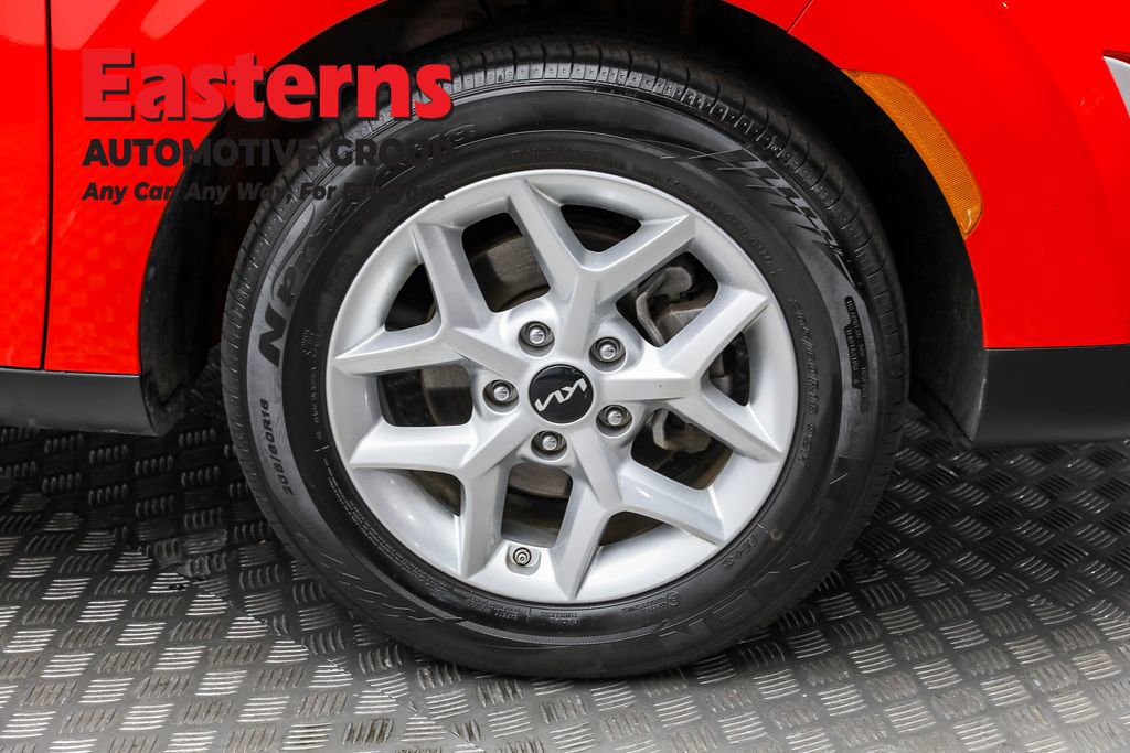 Used 2025 Kia Soul LX w/ LX Technology Package image 29