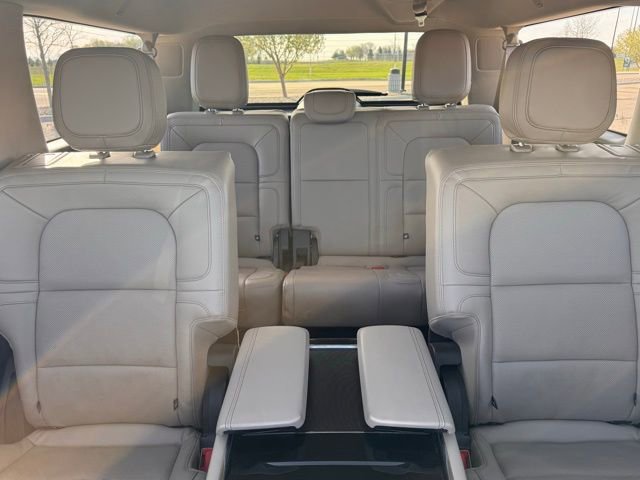 Used 2022 Lincoln Navigator L Reserve AWD/4WD image 25