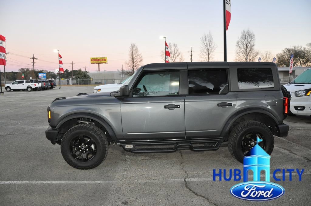 Used 2025 Ford Bronco 4-Door image 2