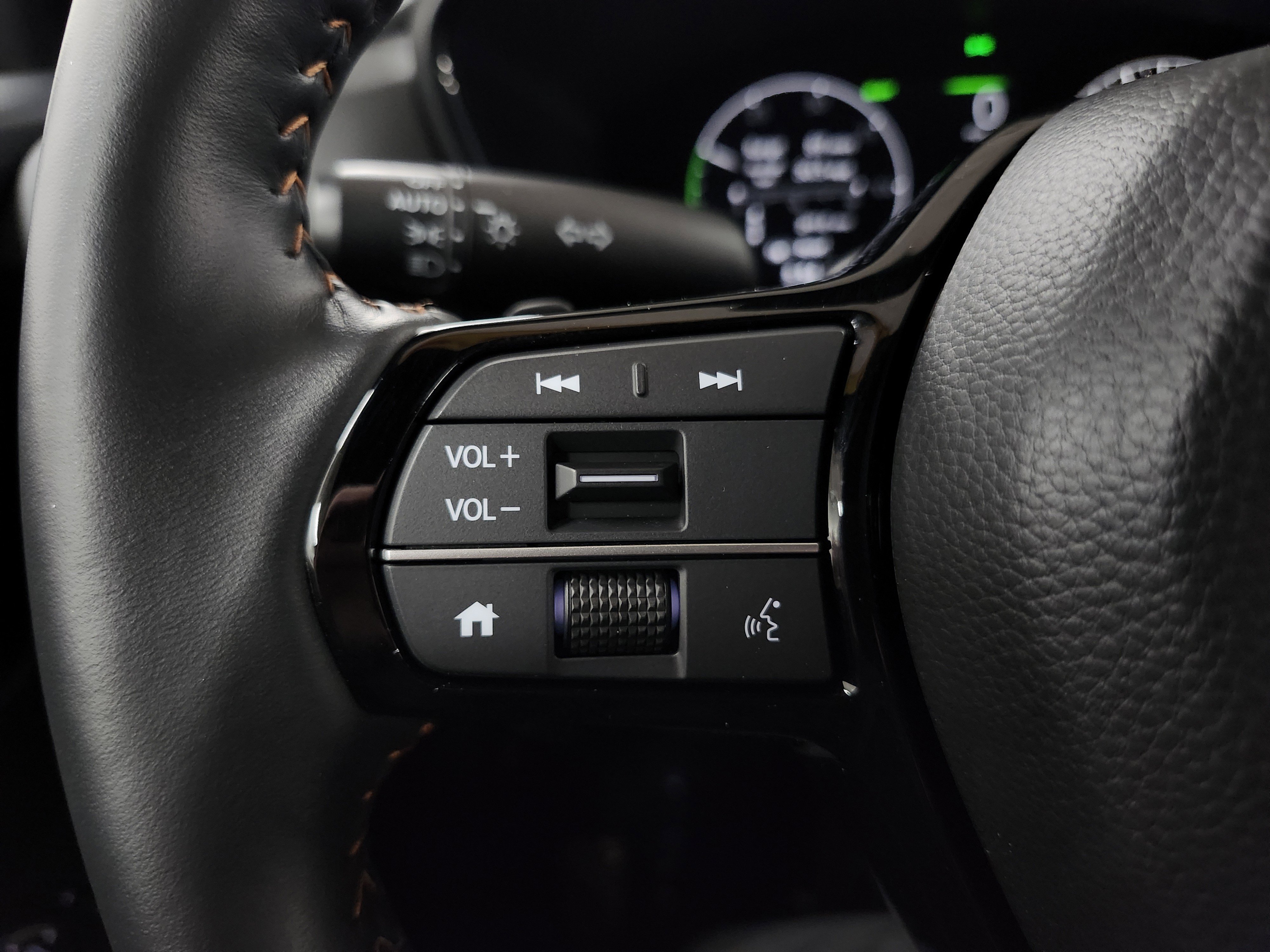 Used 2025 Honda CR-V Sport Touring image 12