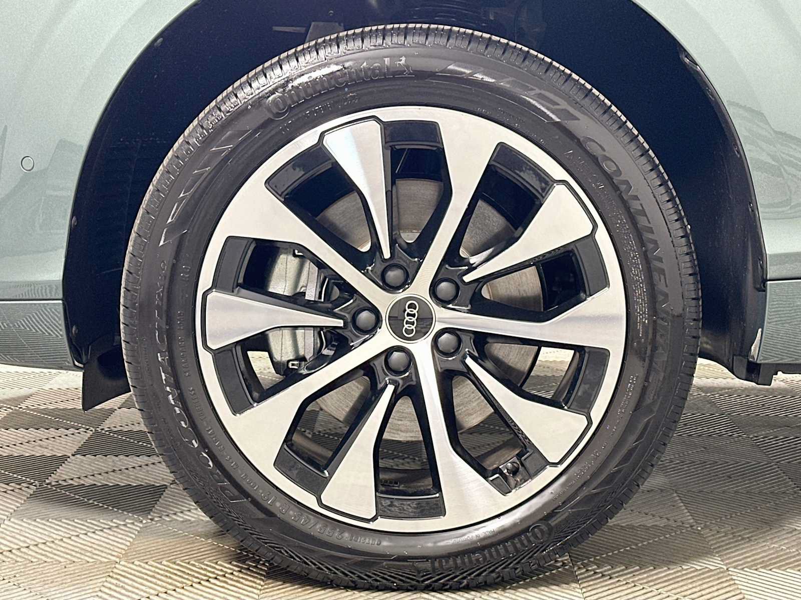 New 2026 Audi Q3 quattro 2.0T AWD/4WD image 30