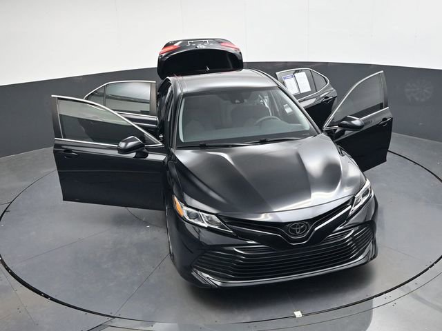 Used 2020 Toyota Camry LE image 35