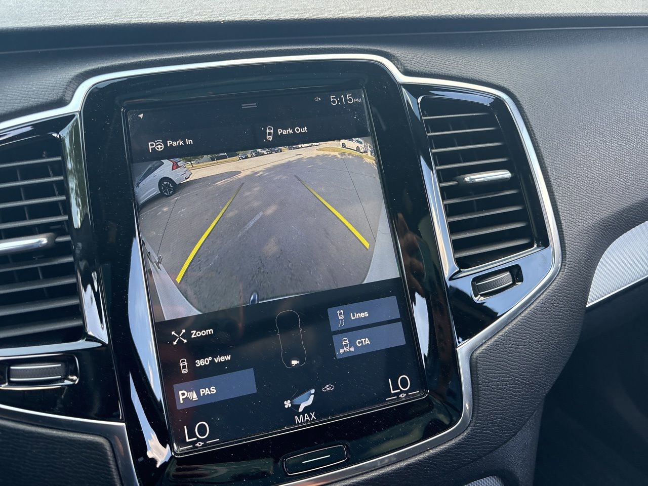 Used 2017 Volvo XC90 T5 R-Design w/ Vision Package image 22