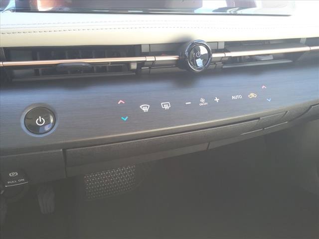 New 2024 Nissan Ariya FWD image 26