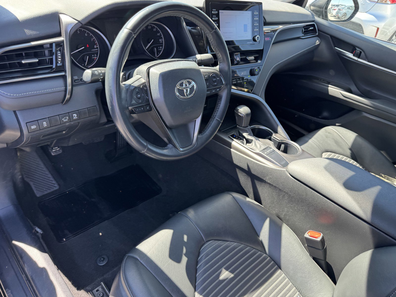 Used 2024 Toyota Camry SE FWD image 12