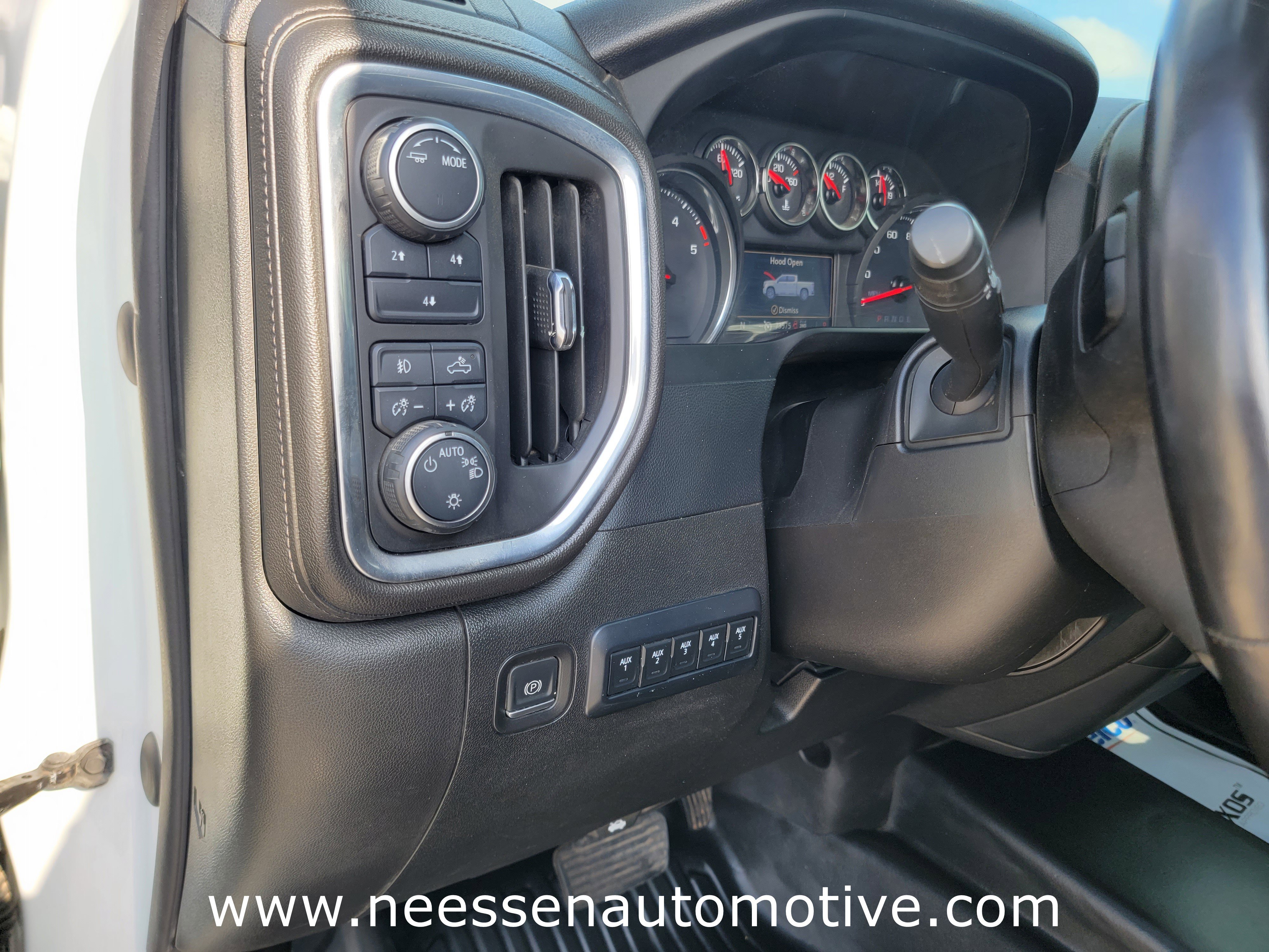 Used 2022 Chevrolet Silverado 2500 LT w/ Convenience Package image 18