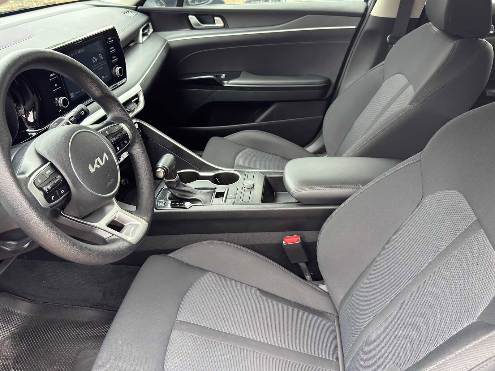Used 2022 Kia K5 LXS image 9
