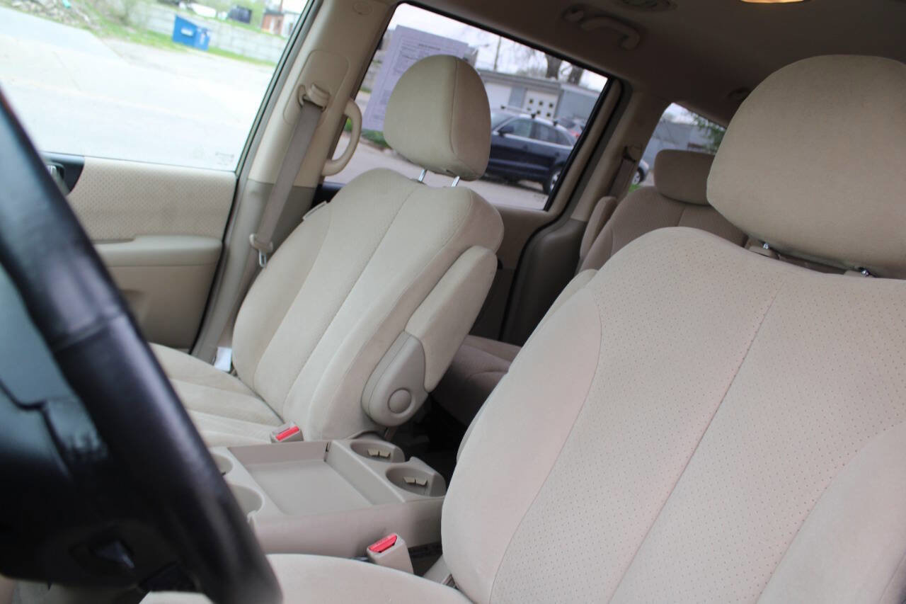 Used 2007 Hyundai Entourage GLS FWD image 20