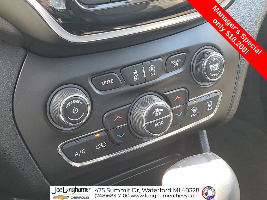 Used 2021 Jeep Cherokee Limited AWD/4WD image 18
