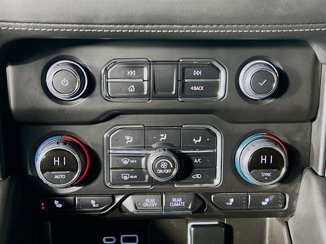 Used 2023 Chevrolet Suburban Z71 w/ Luxury Package image 22