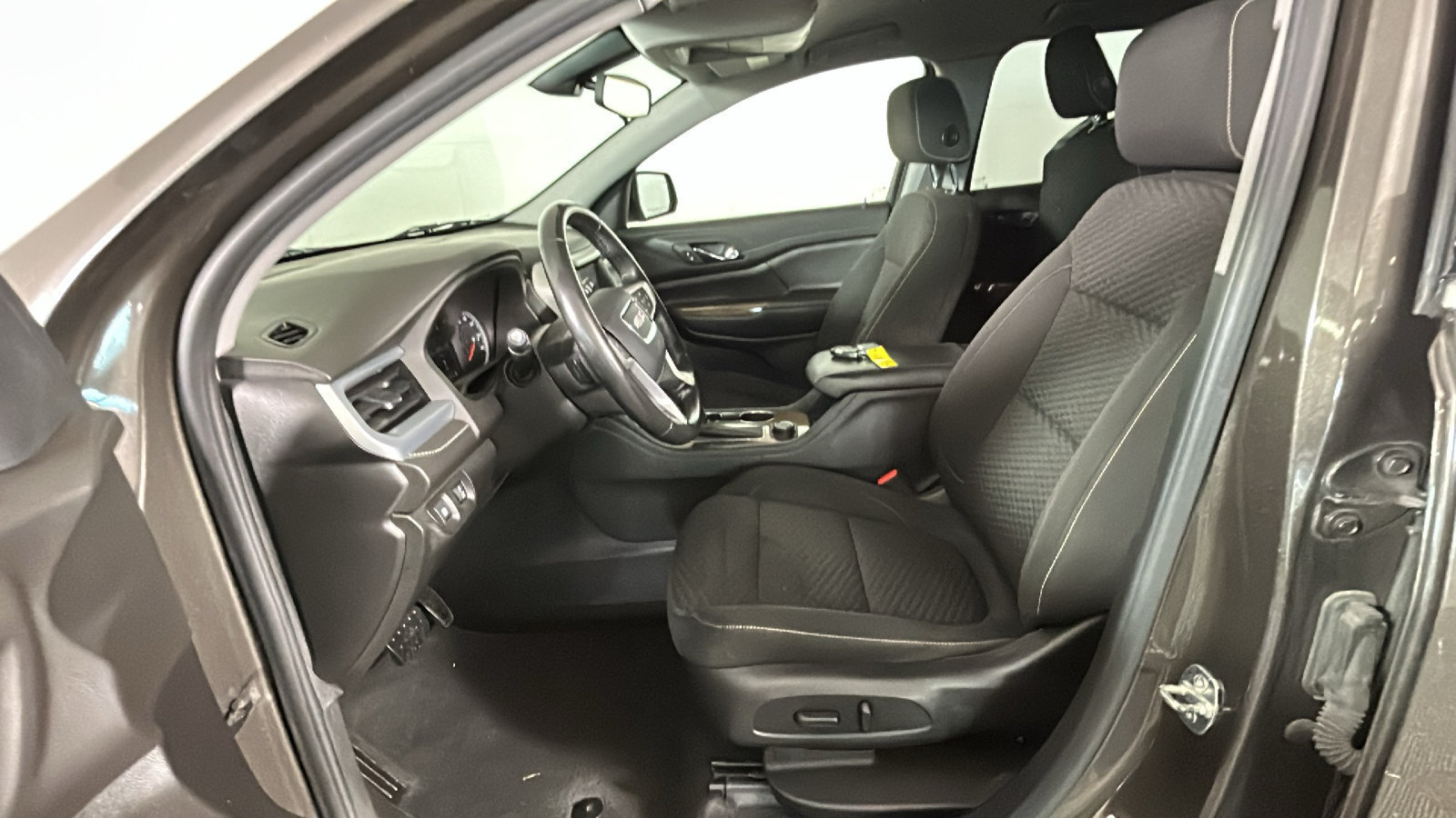 Used 2019 GMC Acadia SLE w/ Driver Alert Package I AWD/4WD image 14