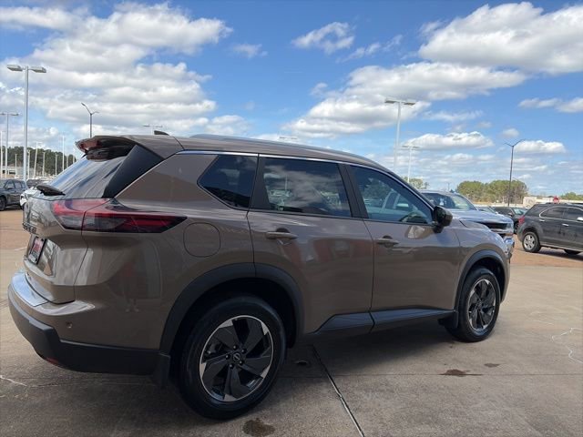 Certified 2025 Nissan Rogue SV w/ SV Premium Package image 4