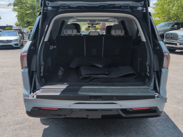 Used 2025 Lincoln Navigator L Reserve image 7