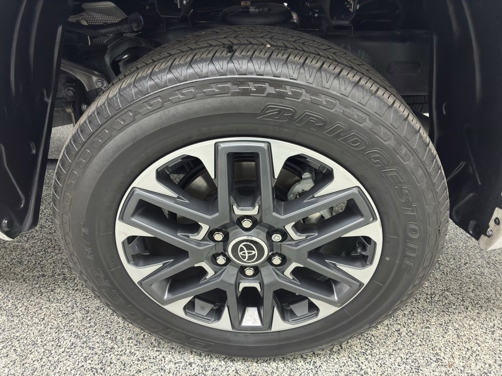 Used 2023 Toyota Tundra Limited image 12
