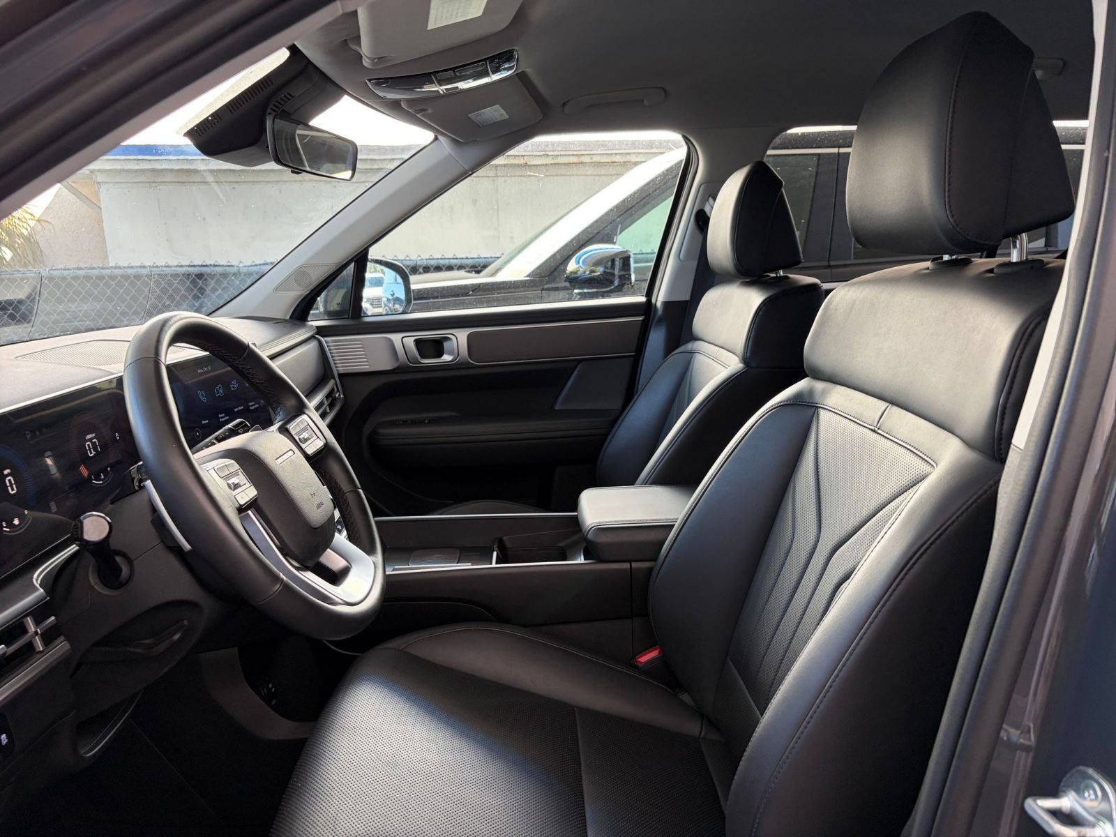 Used 2025 Hyundai Santa Fe SEL AWD/4WD image 27