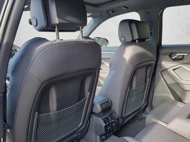 Used 2025 Audi Q3 2.0T Premium w/ Black Optic Sport Package image 13