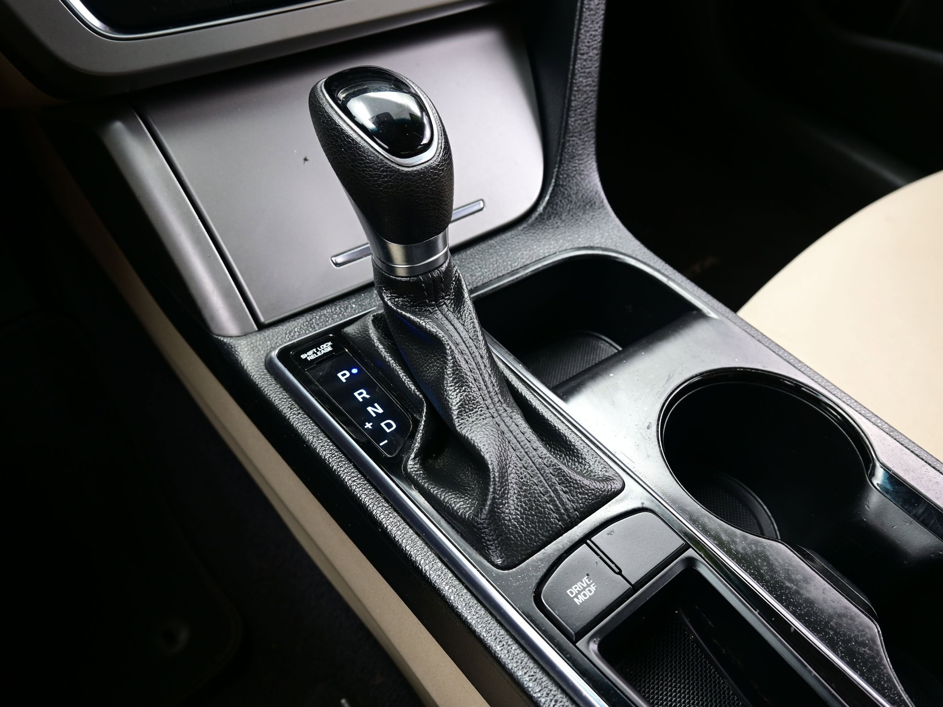 Used 2017 Hyundai Sonata SE w/ Cargo Package image 19