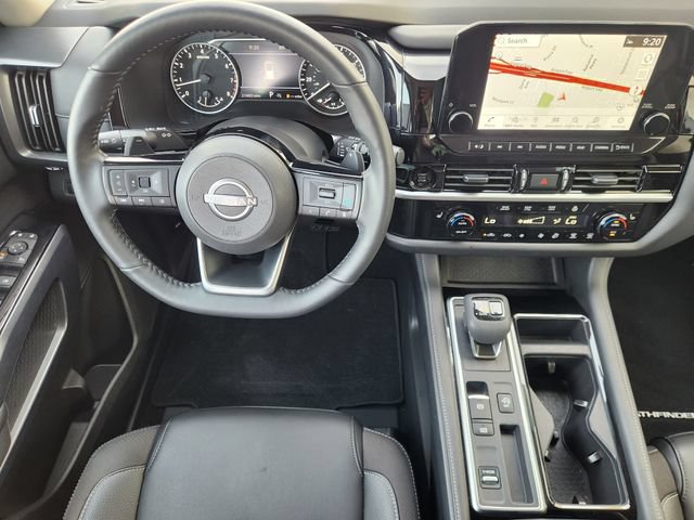 Used 2025 Nissan Pathfinder SL FWD image 28