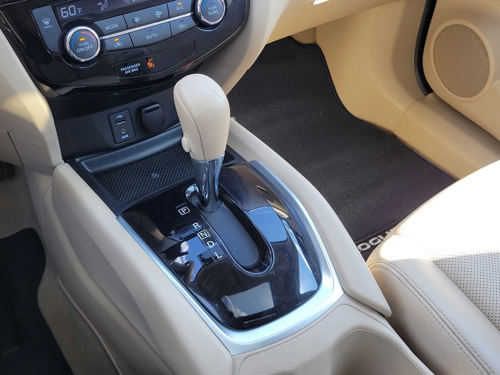 Used 2015 Nissan Rogue SL w/ SL Premium Package image 29