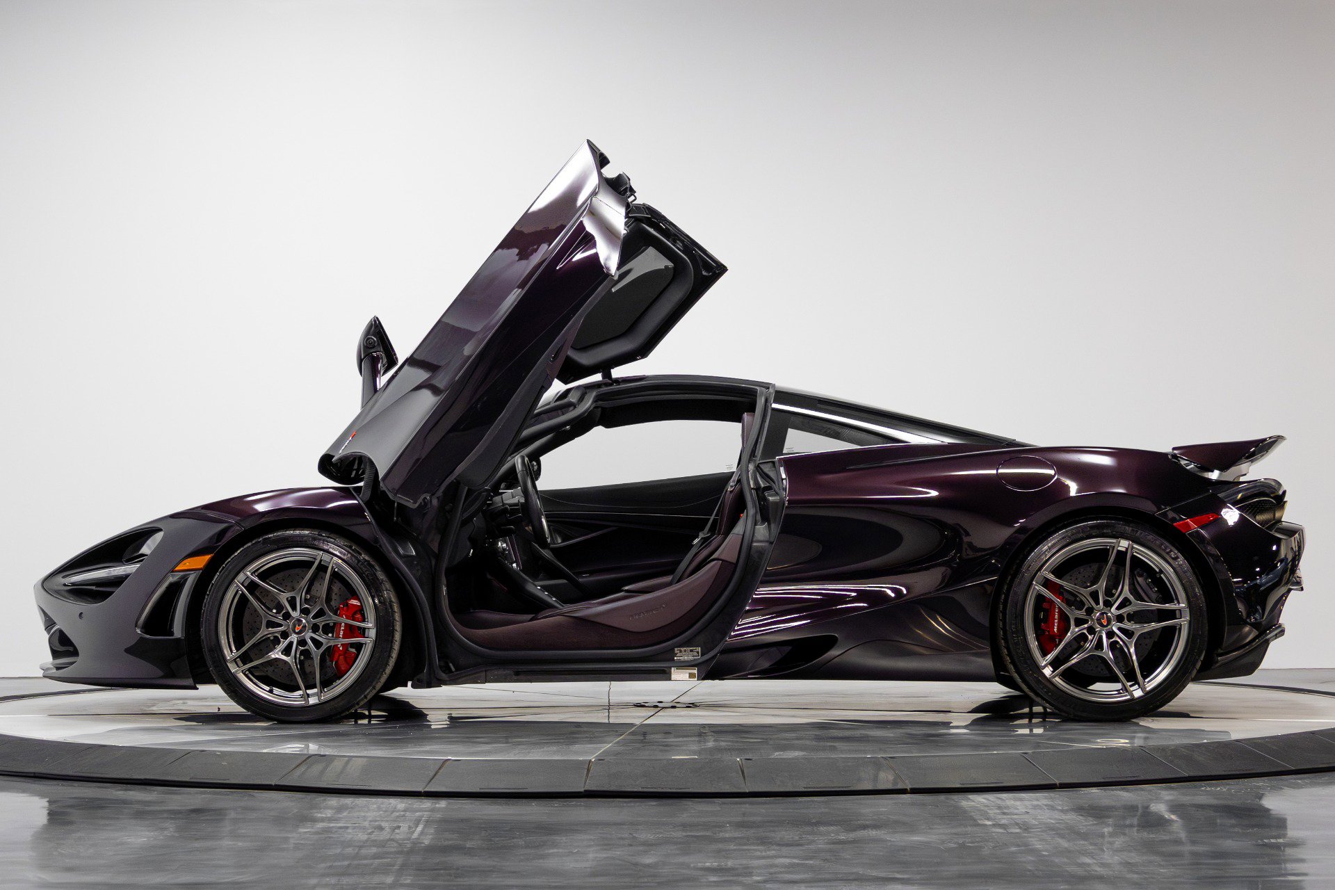 Used 2018 McLaren 720S Performance image 28