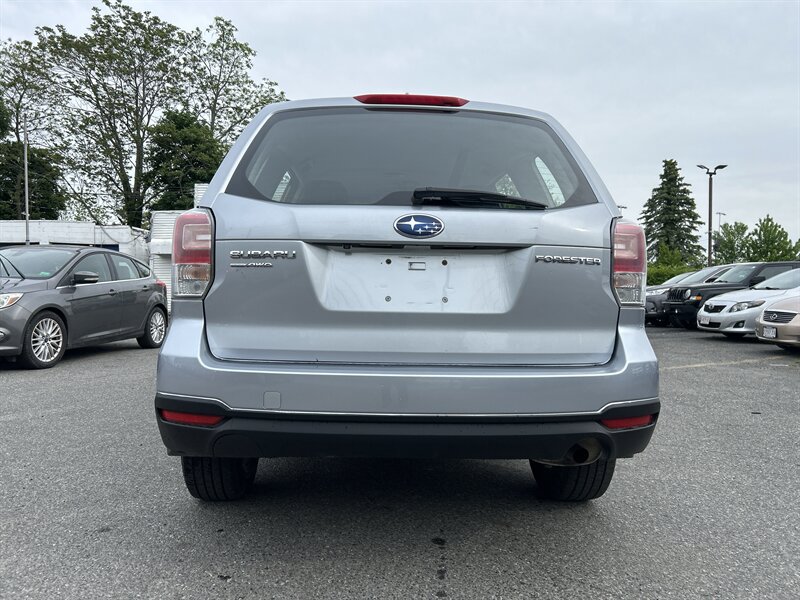 Used 2018 Subaru Forester 2.5i w/ Alloy Wheel Package AWD/4WD image 5