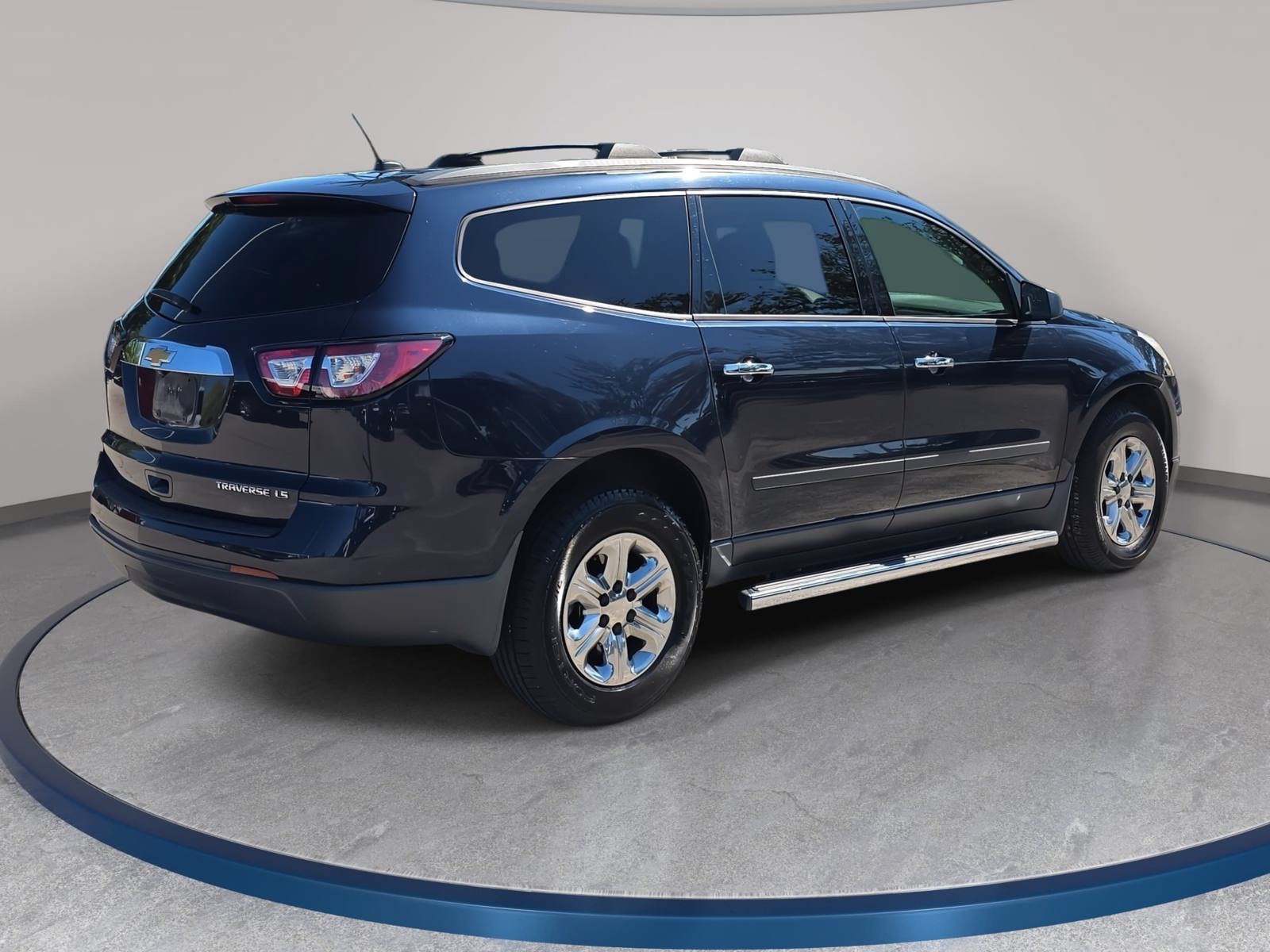 Used 2015 Chevrolet Traverse LS FWD image 5