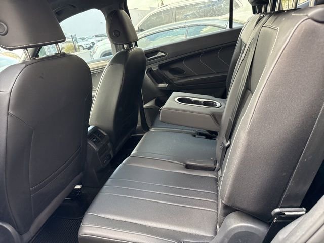 Certified 2023 Volkswagen Tiguan SE R-Line image 5