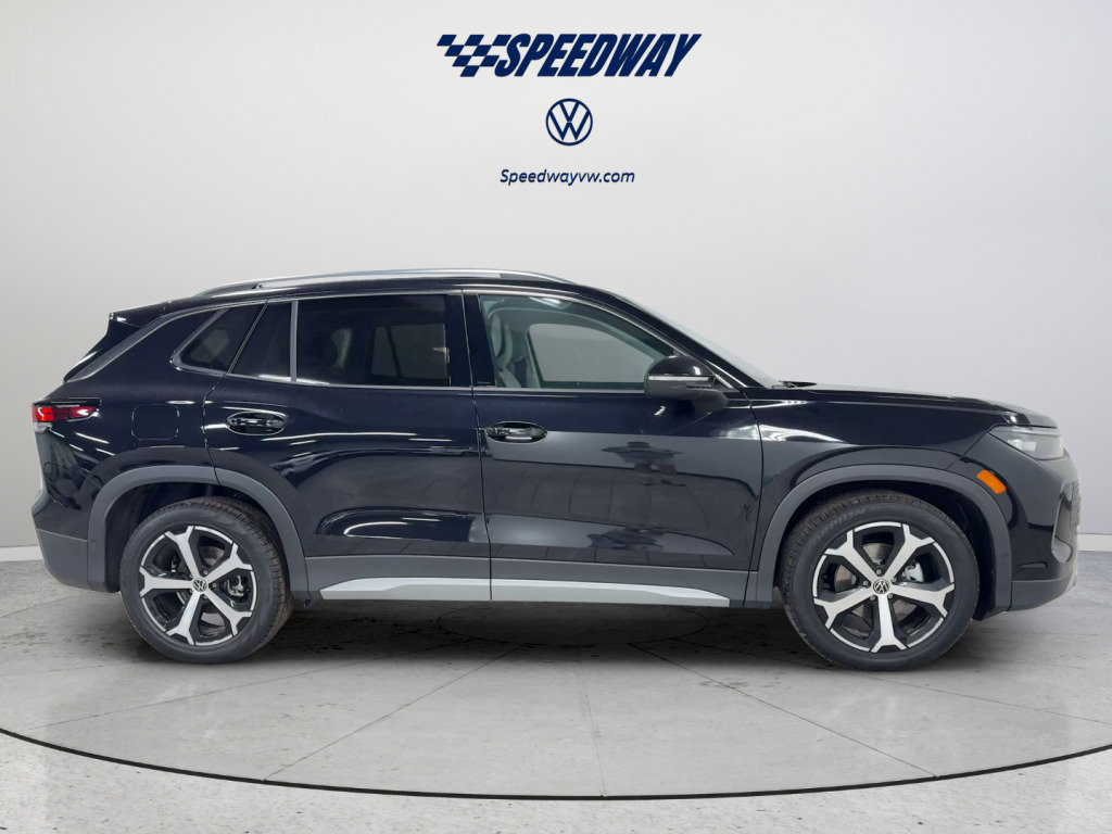 New 2026 Volkswagen Tiguan SE FWD image 4