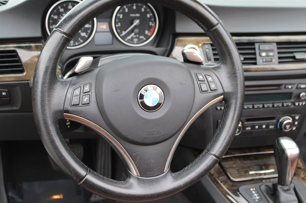 Used 2008 BMW 328i Convertible image 27