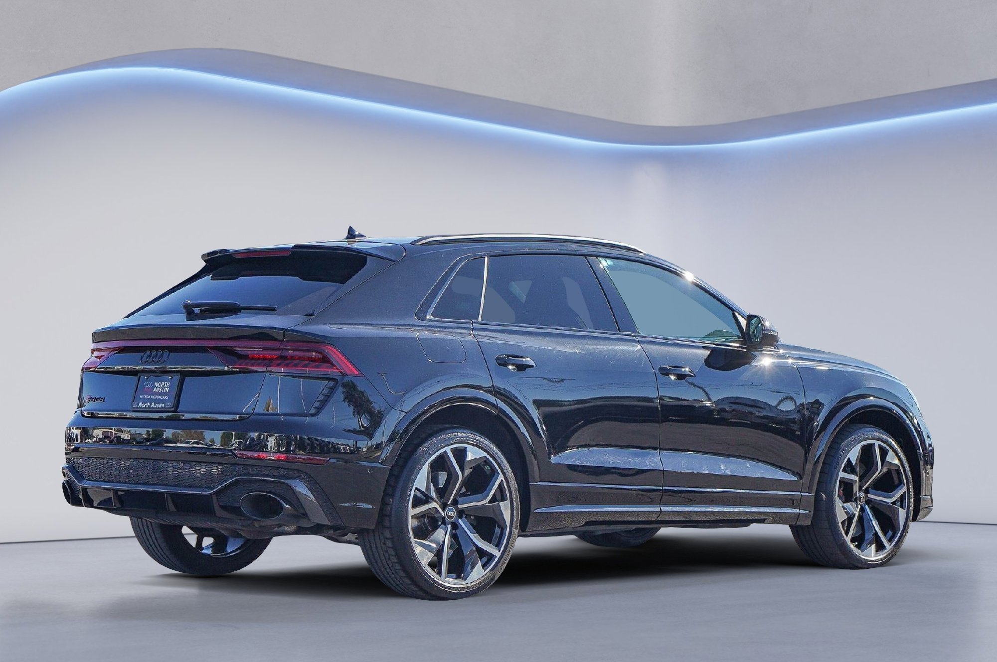 Certified 2023 Audi RS Q8 w/ Black Optic Package image 4