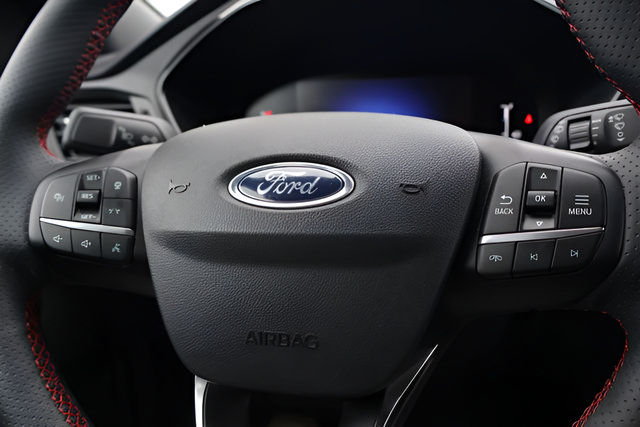 Used 2023 Ford Escape ST-Line Select w/ Tech Pack #1 AWD/4WD image 18