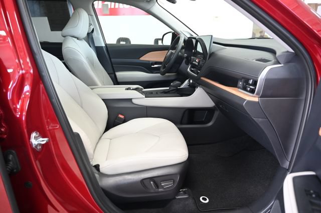 Certified 2026 Toyota Grand Highlander AWD Hybrid image 10
