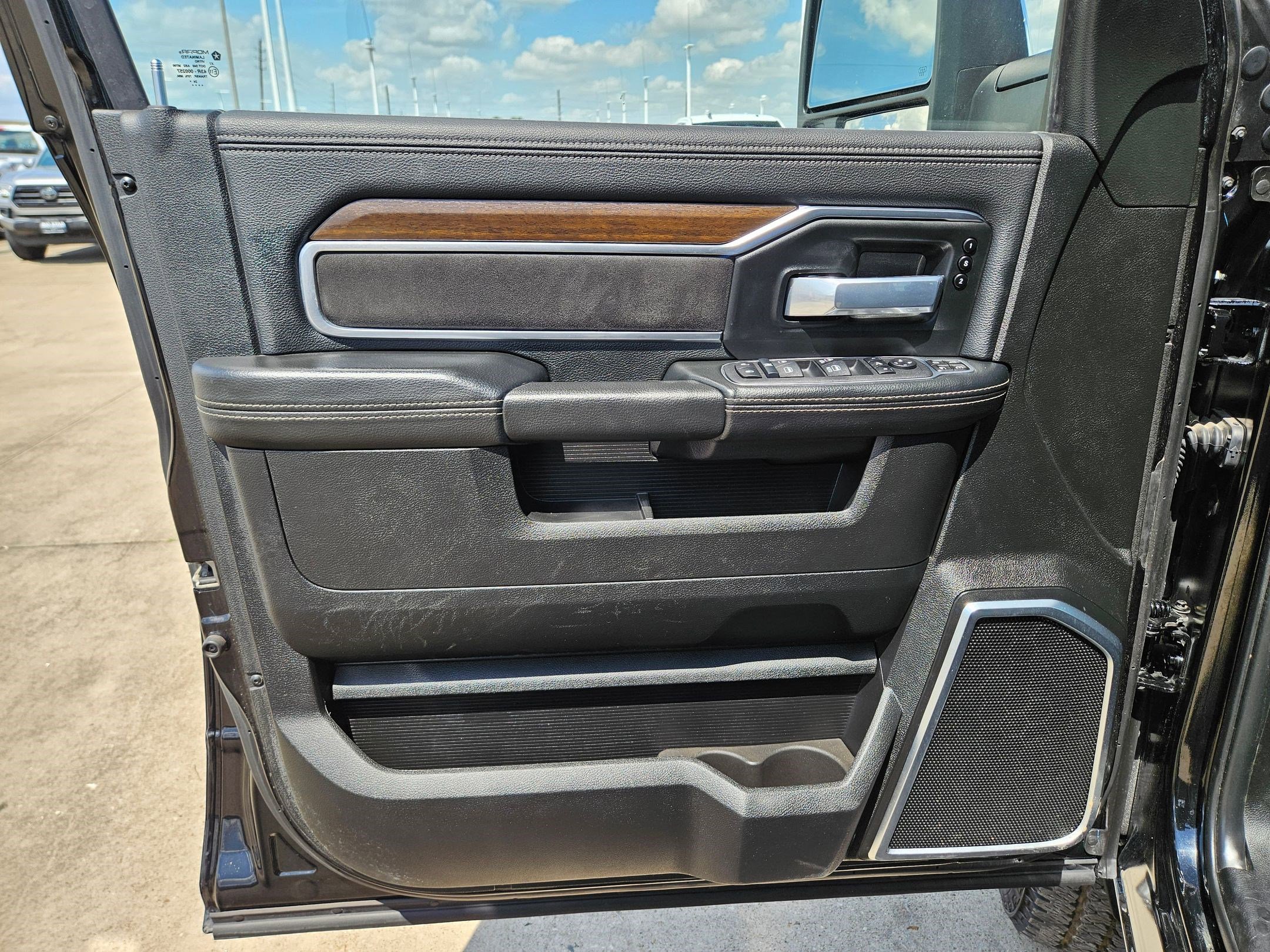 Used 2024 RAM 2500 Laramie w/ Safety Group image 14