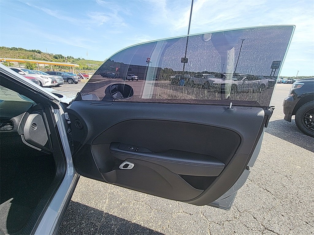 Used 2022 Dodge Challenger R/T w/ Blacktop Package image 26