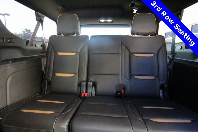 Used 2023 GMC Yukon XL AT4 w/ Technology Package image 7