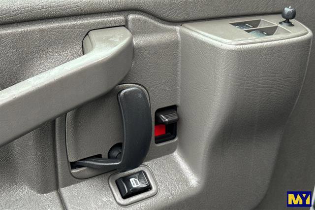 Used 2024 GMC Savana 2500 w/ Driver Convenience Package image 12