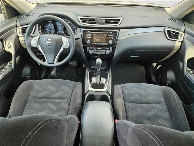 Used 2016 Nissan Rogue SV AWD/4WD image 18