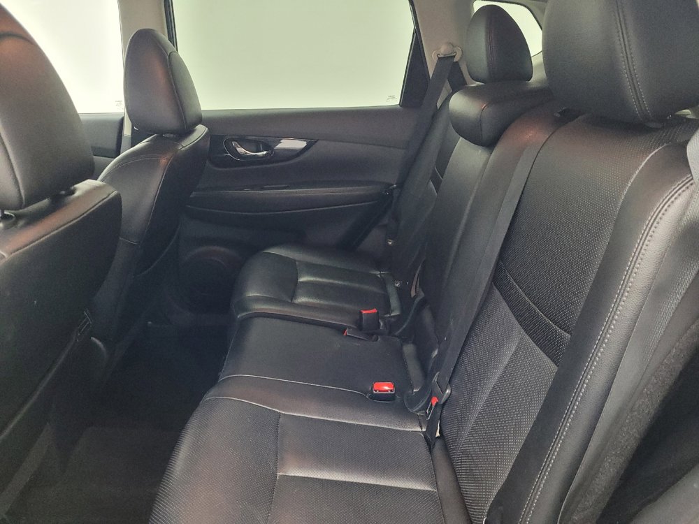 Used 2020 Nissan Rogue SL FWD image 18