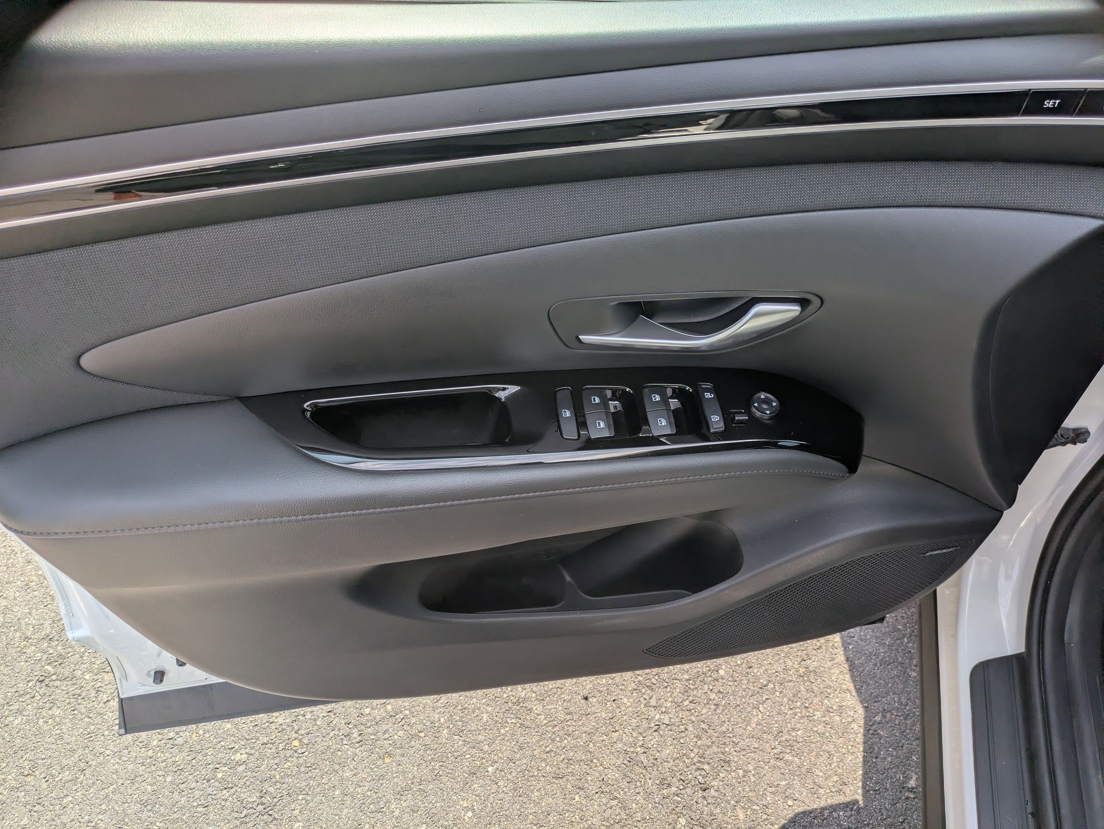 Certified 2023 Hyundai Tucson Limited AWD/4WD image 9