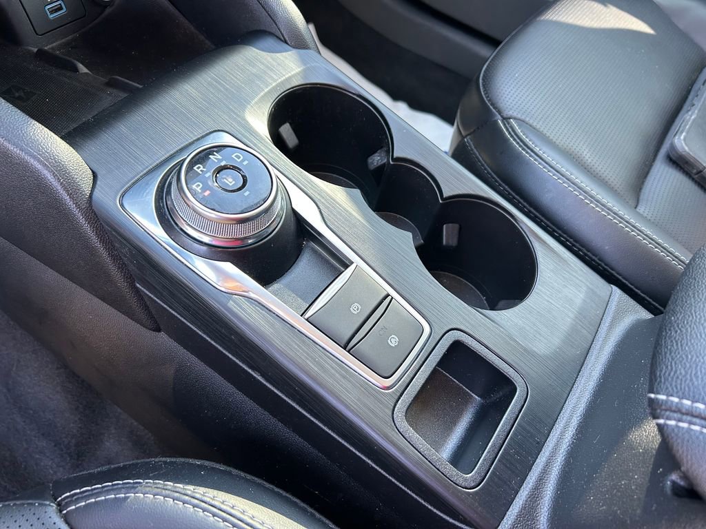 Used 2023 Ford Escape Platinum AWD/4WD image 24