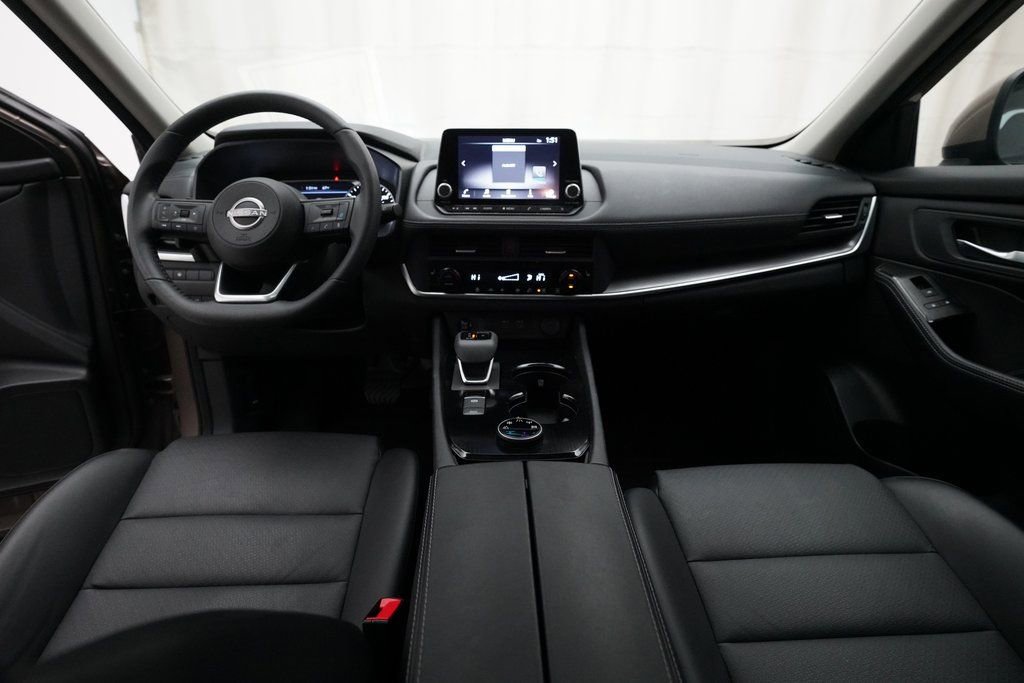 Certified 2024 Nissan Rogue SV w/ SV Premium Package image 6