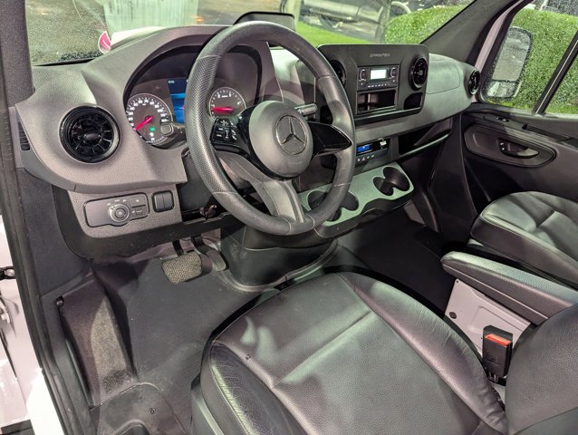 Used 2025 Mercedes-Benz Sprinter 2500 image 10
